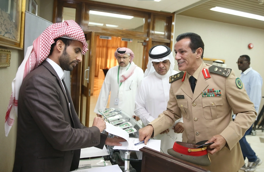 رئيس الاتحاد السعودي لألعاب القوى العميد هادي بكر   