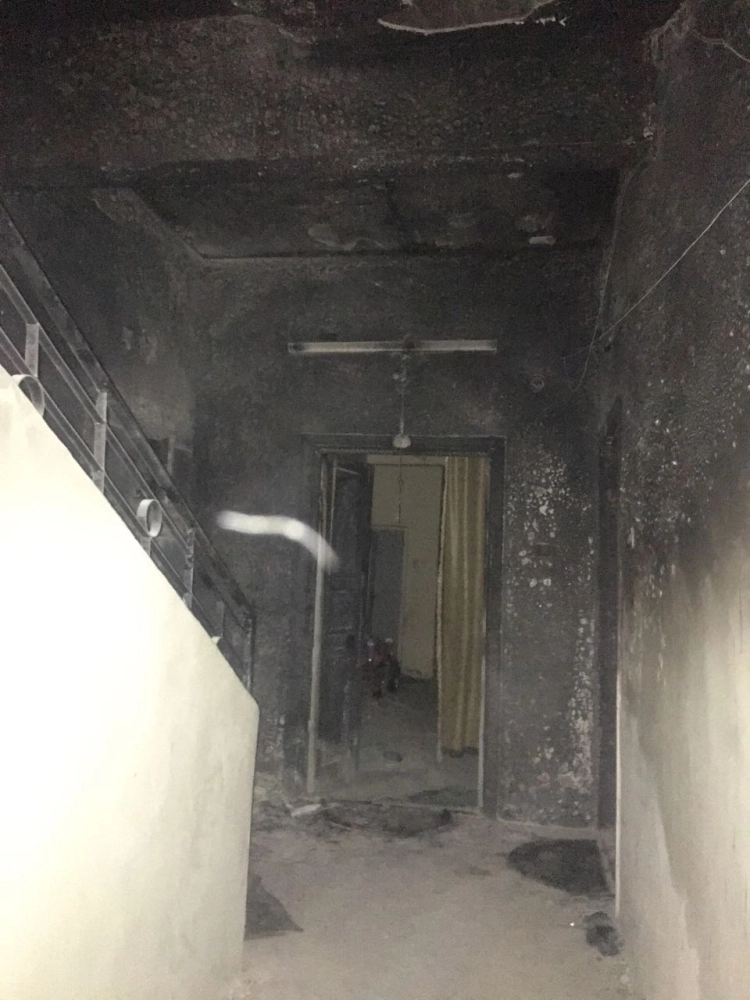 آثار الحريق في الدور الأول   (مكة)