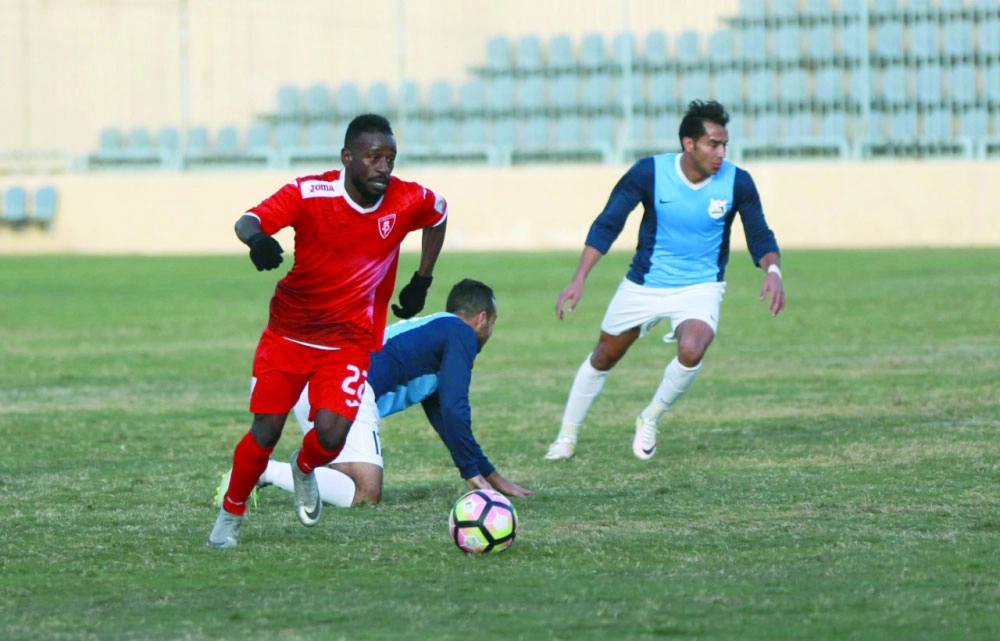 الفرسان أمام إنبي وديا في معسكر مصر                       (إعلامي الوحدة) 