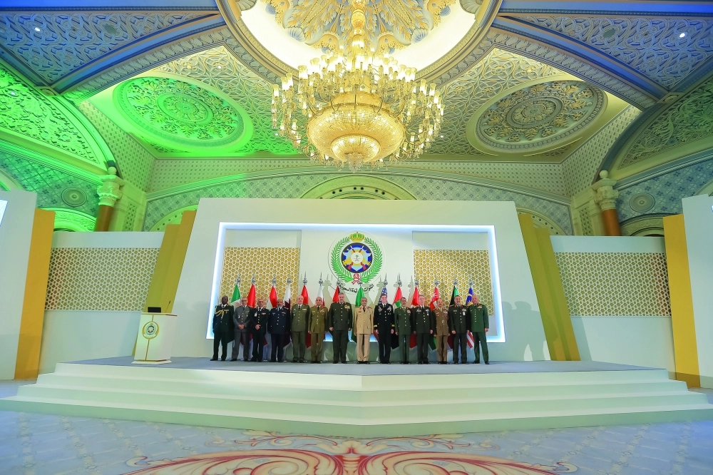 جماعية لرؤساء أركان بعض دول التحالف الخاص بمكافحة داعش                                       (مكة)
