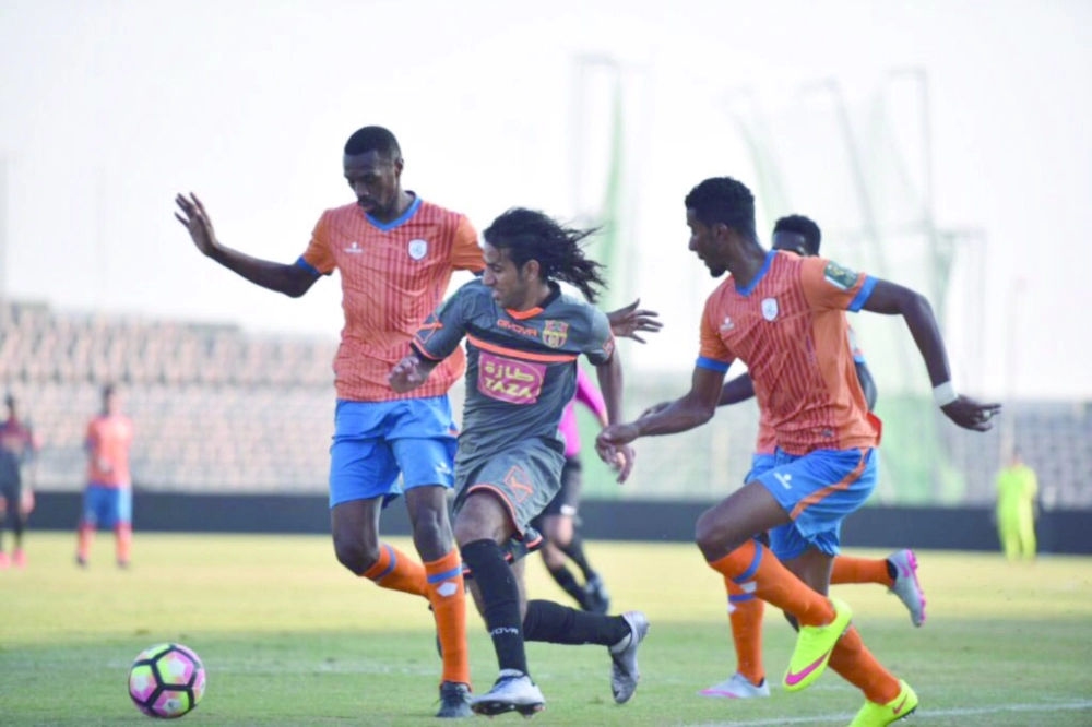 من مباراة وج والشباب أمس والتي جرت وسط مساندة جماهيرية كبيرة                                                                          (إعلامي وج)