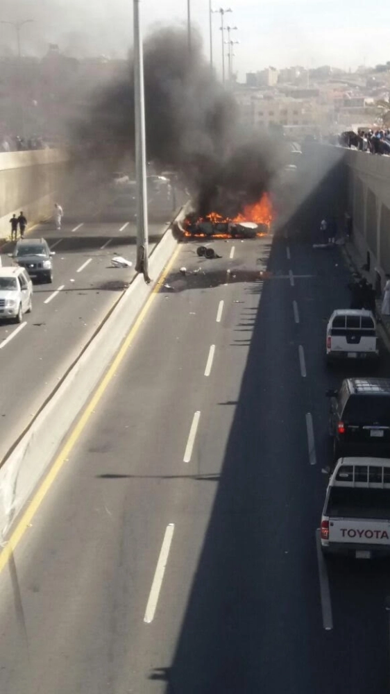 احتراق مركبة الطلاب  (مكة)