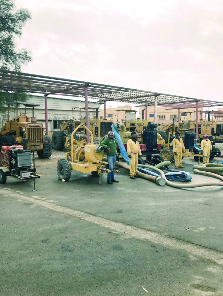 من أحد مشاريع درء السيول                              (مكة)