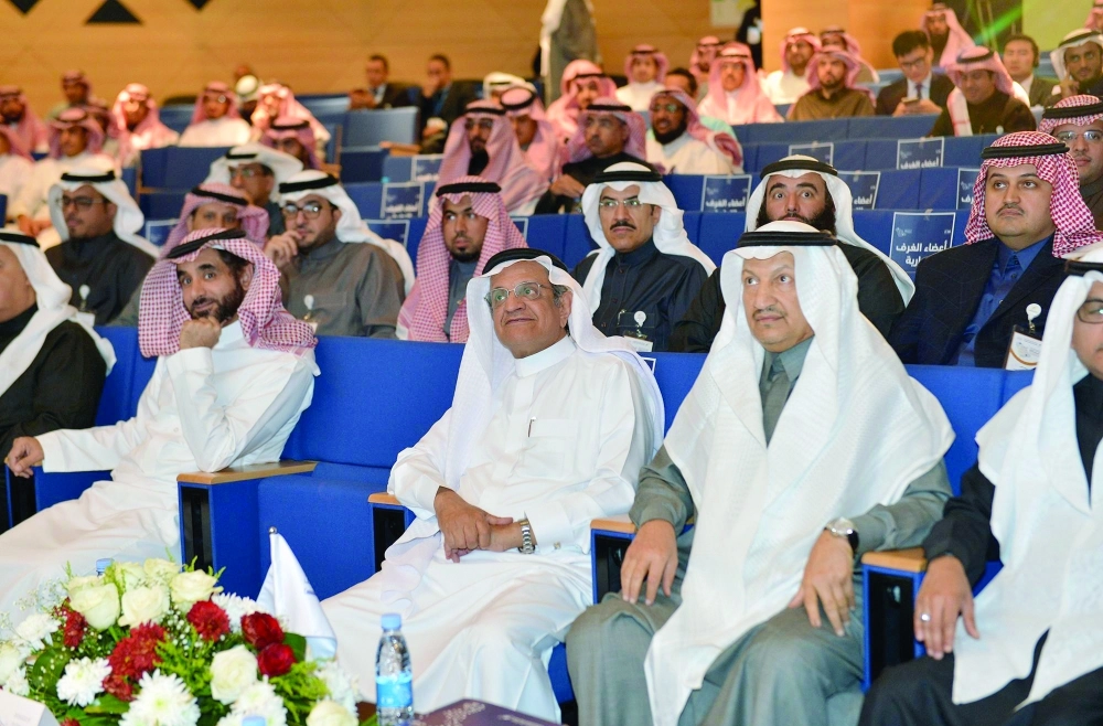 السويل يتوسط الحضور                                                                                                                         (مكة)