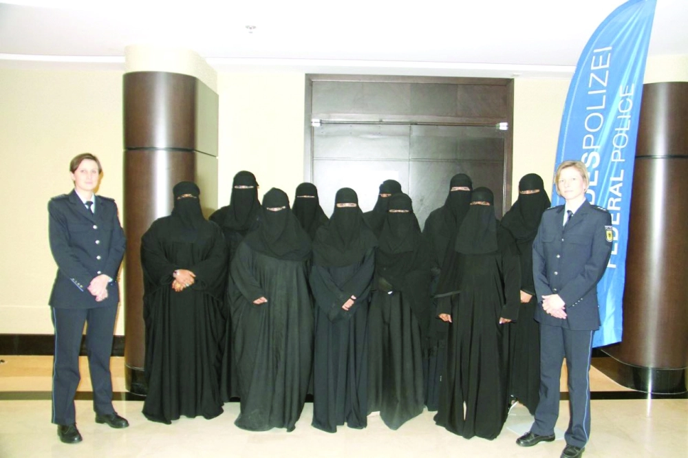 جماعية لبعض المتدربات                                                (مكة)