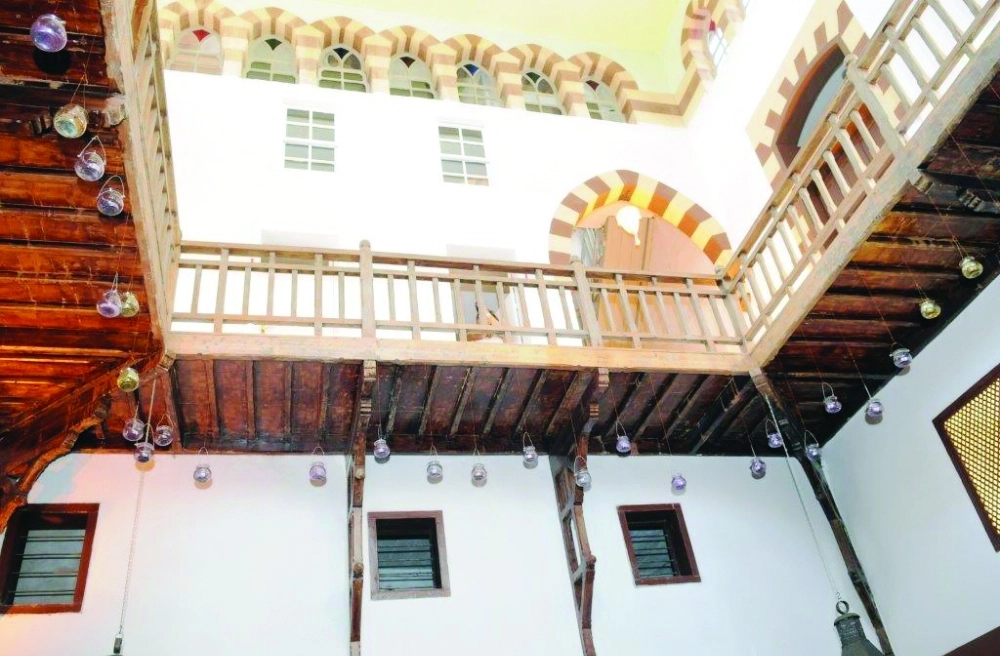 القصر من الداخل