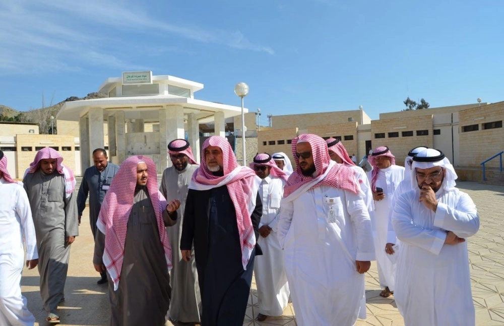 صالح آل الشيخ لدى تفقده الميقات (واس)