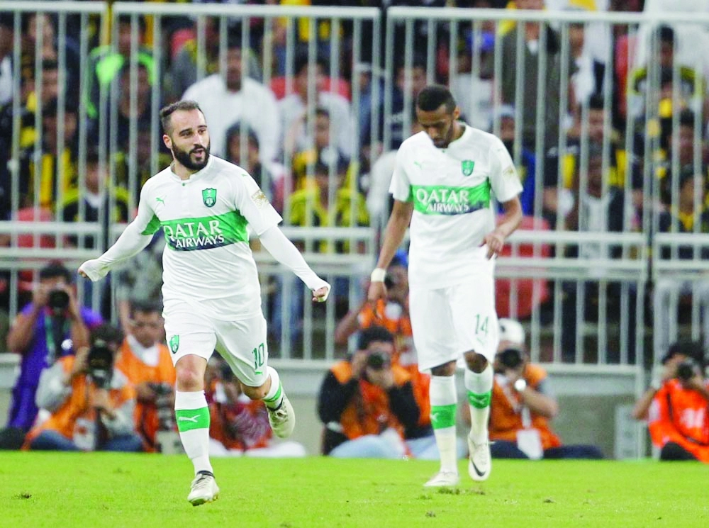 فيتفاتزيديس ينطلق فرحا بهدف التعادل 