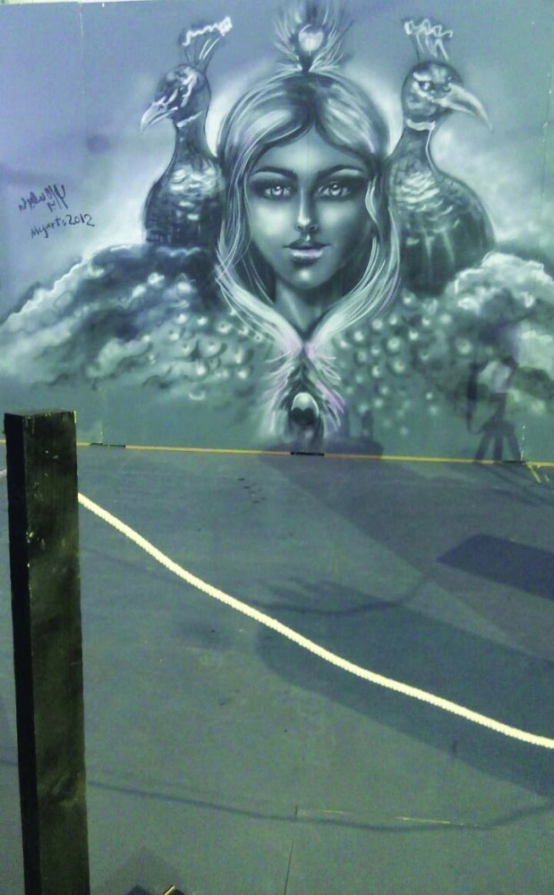 من أعمال المعرض