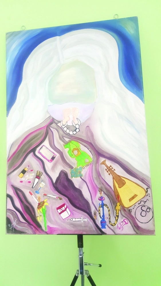 من رسومات النزيلات 