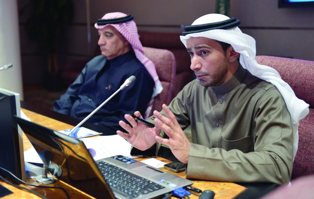 الدريس خلال ورشة العمل  (مكة)