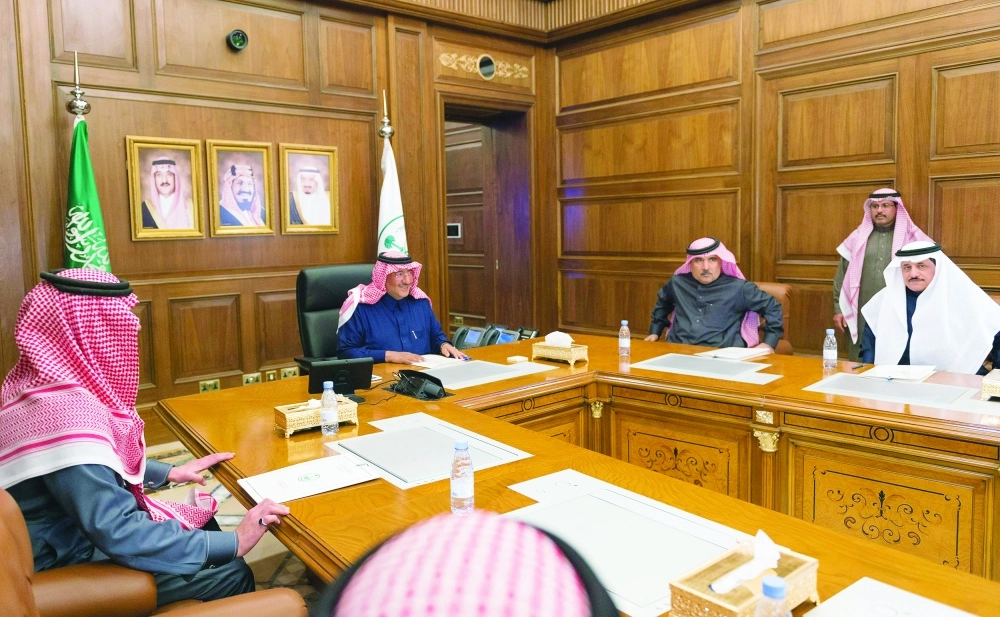 الأمير محمد بن نايف لدى تدشينه الحملة   (واس)