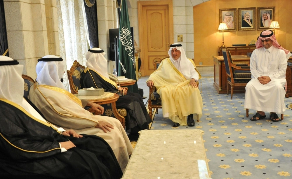 خالد الفيصل متحدثا لرئيس وأعضاء المؤسسة (واس)