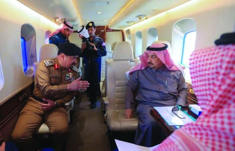 وخلال اجتماعه في الطائرة العمودية