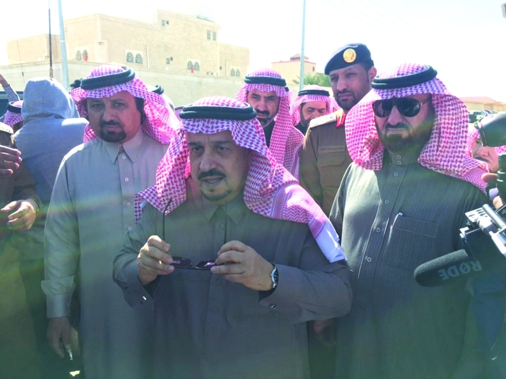 ويستمع لأهالي الخرج