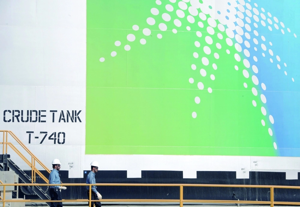 أحد الخزانات العملاقة التابعة لأرامكو                              (مكة)