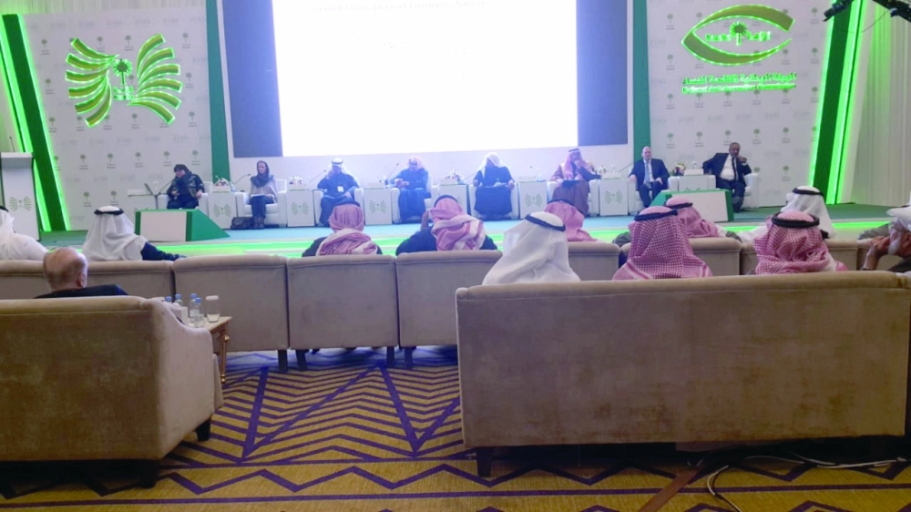 من المؤتمر الدولي لنزاهة في الرياض أمس         (مكة)