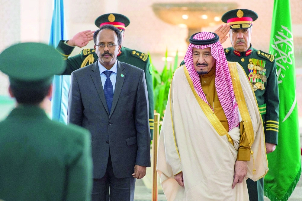 .. وخلال مراسم الاستقبال الرسمية 