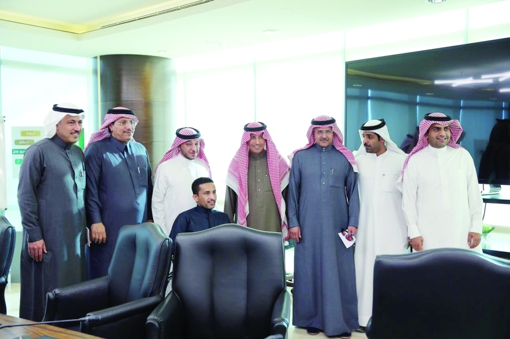    الغفيص خلال اجتماعه بمجلس الغرف                                   (مكة)