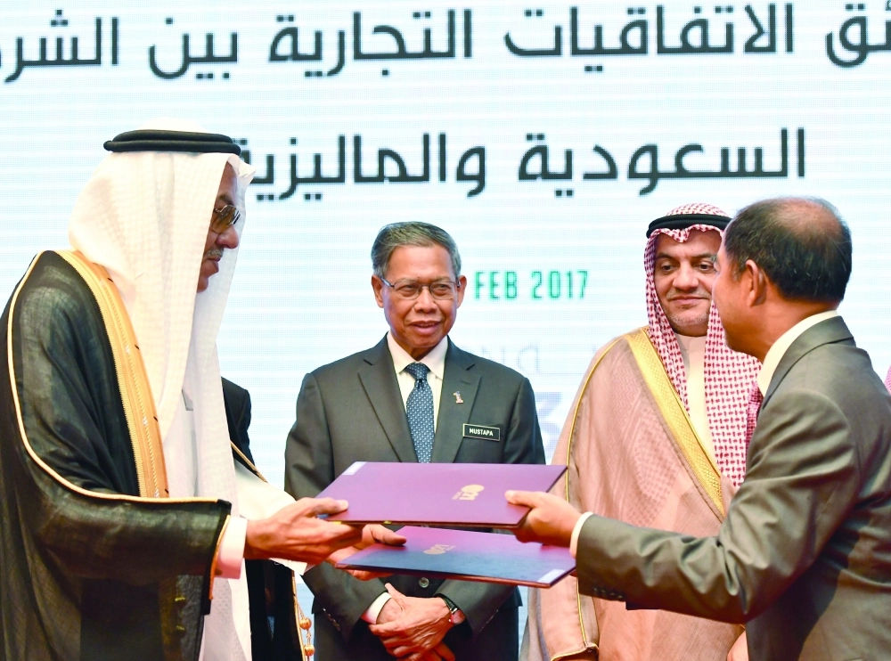 خلال تبادل الاتفاقيات 