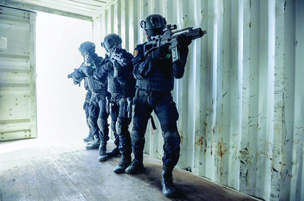 من تمارين أفراد القوات الخاصة (واس)