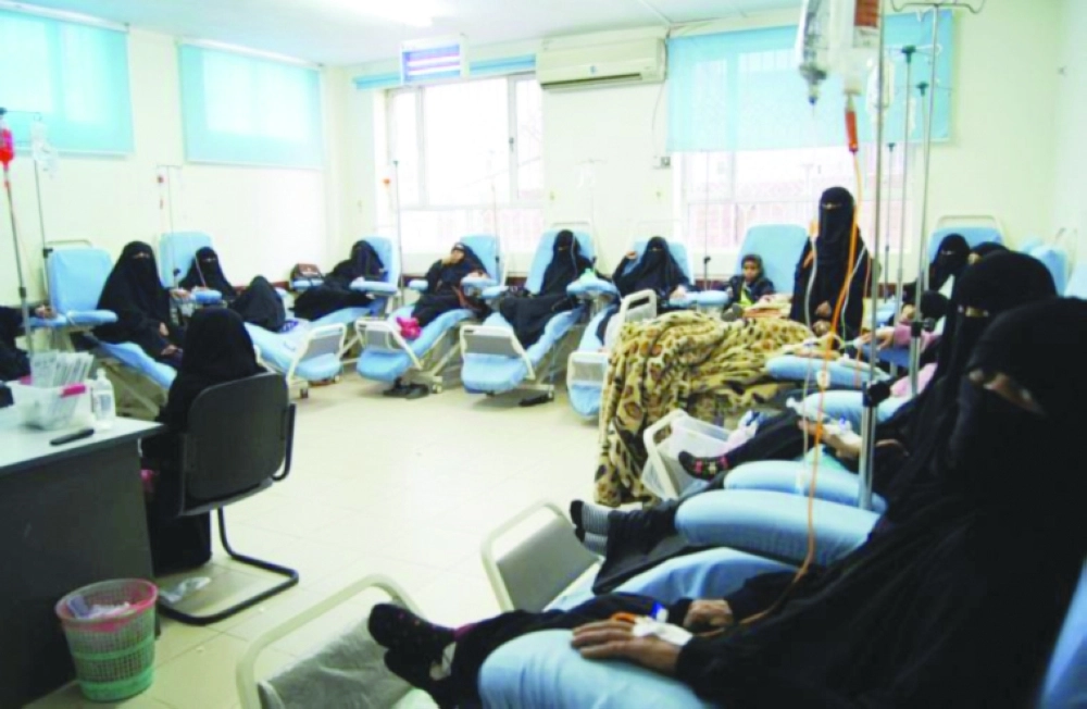 يمنيات وأطفالهن يتلقين العلاج تحت إشراف مركز الملك سلمان             (واس)