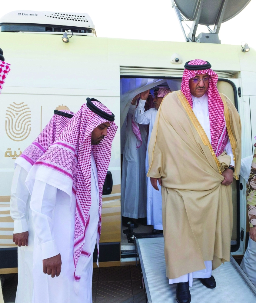 .. ولدى تدشينه أسطول العربات المتنقلة                            (واس)