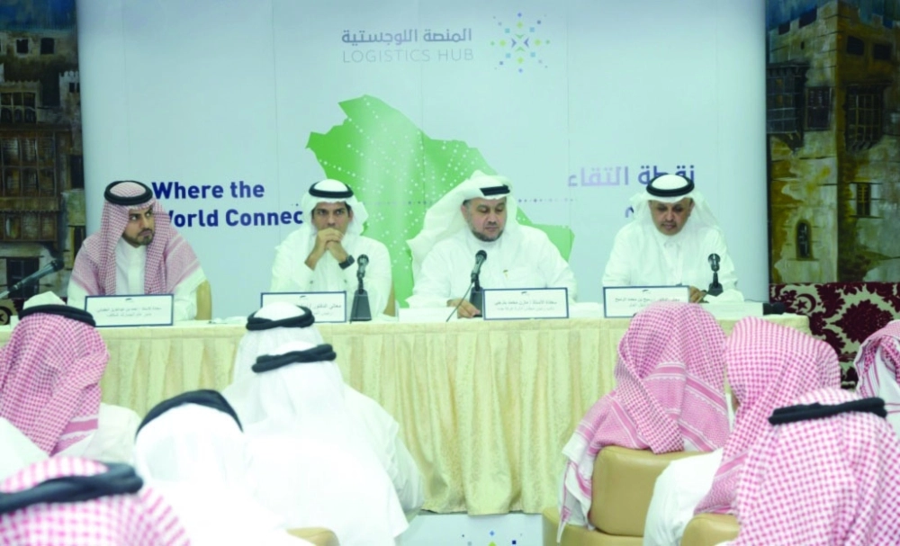 المتحدثون في الورشة أمس                                                                                                                              (مكة)