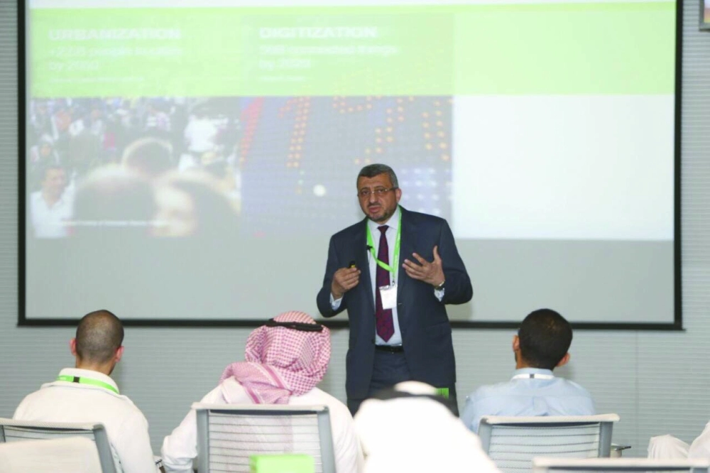 جانب من ورشة العمل                    (مكة)