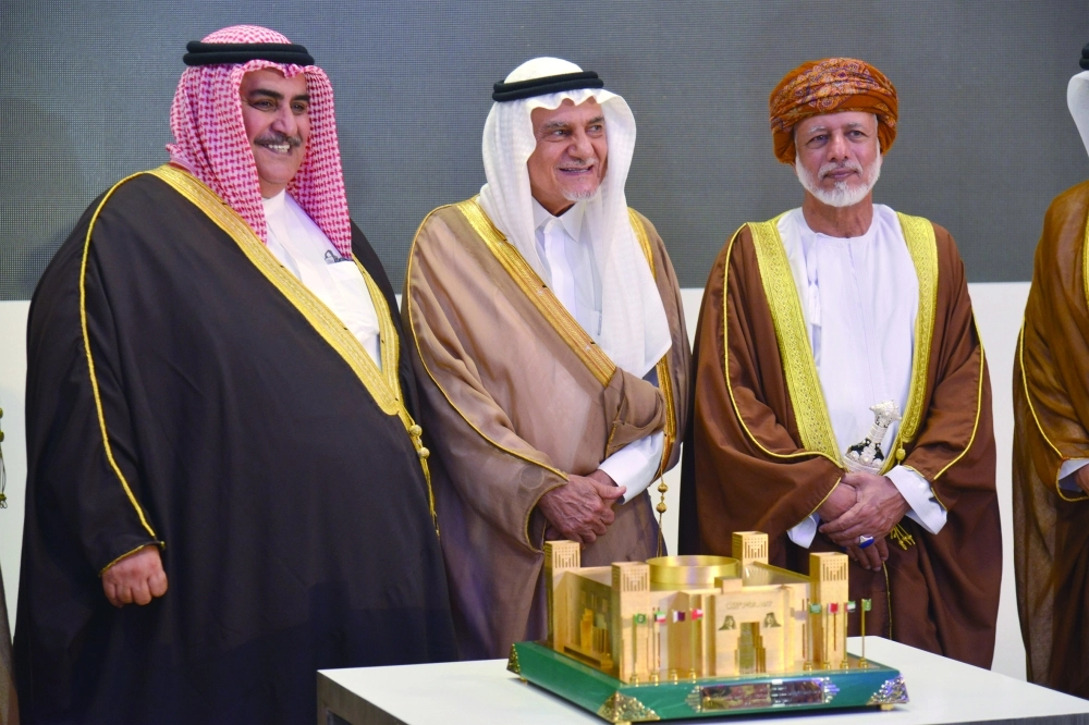 من تدشين مركز الأمير سعود الفيصل للمؤتمرات بالرياض ( زياد الرزيزاء)