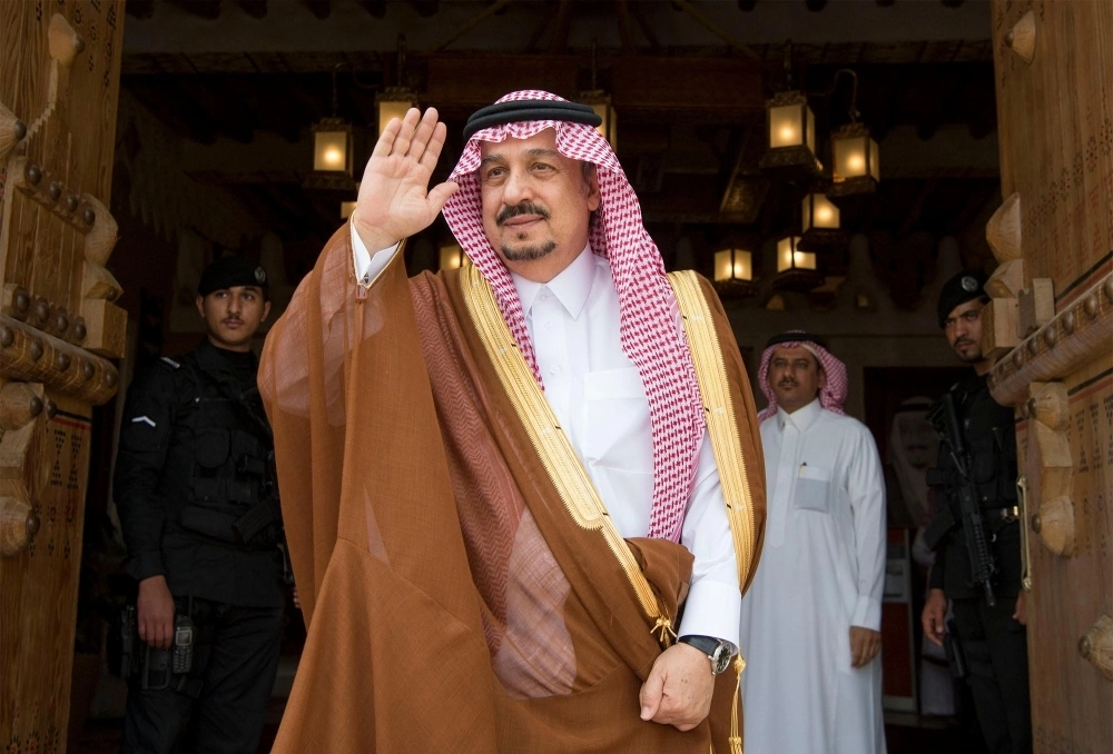 فيصل بن بندر مودعا الملك سلمان   