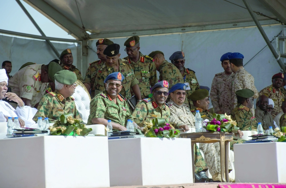 عمر البشير خلال حضور ختام التمرين                          (واس)