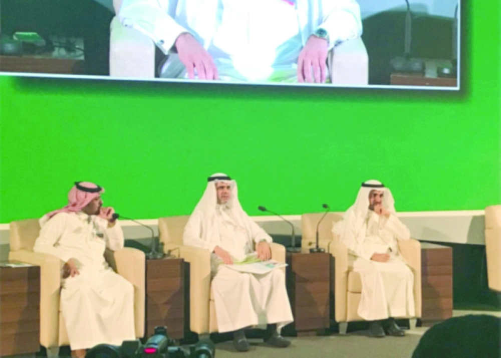 أحمد العيسى خلال المؤتمر أمس                                         (مكة)