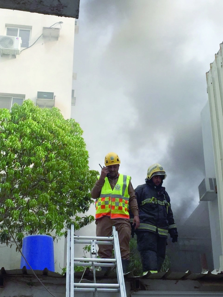 صور مرفقة مع بيان الدفاع المدني