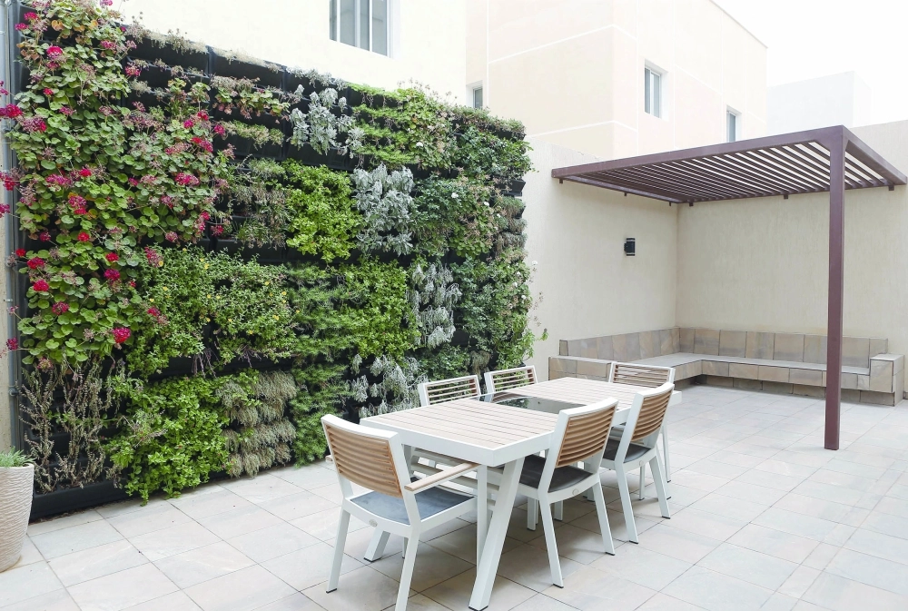 الجدران الخضراء  