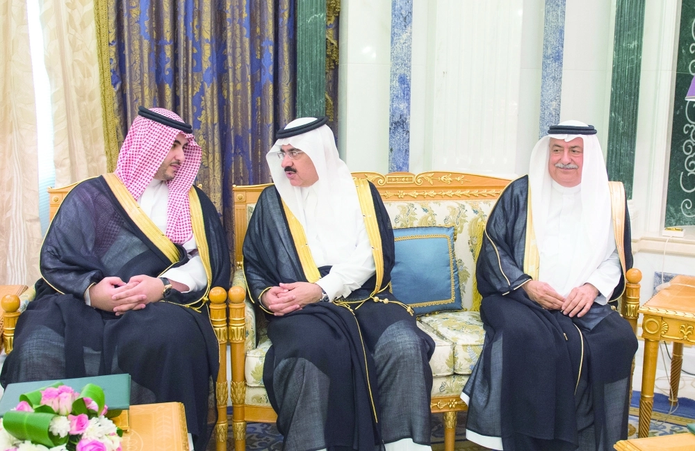 خادم الحرمين لدى استقباله للأمراء والوزراء المعينين