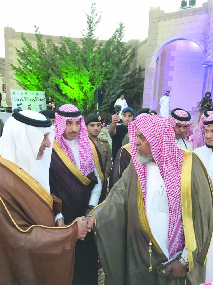 خالد الفيصل خلال الجولة 