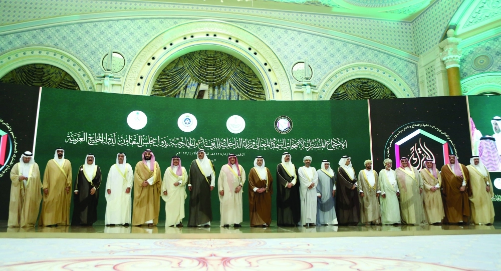 وزراء الداخلية والخارجية والدفاع