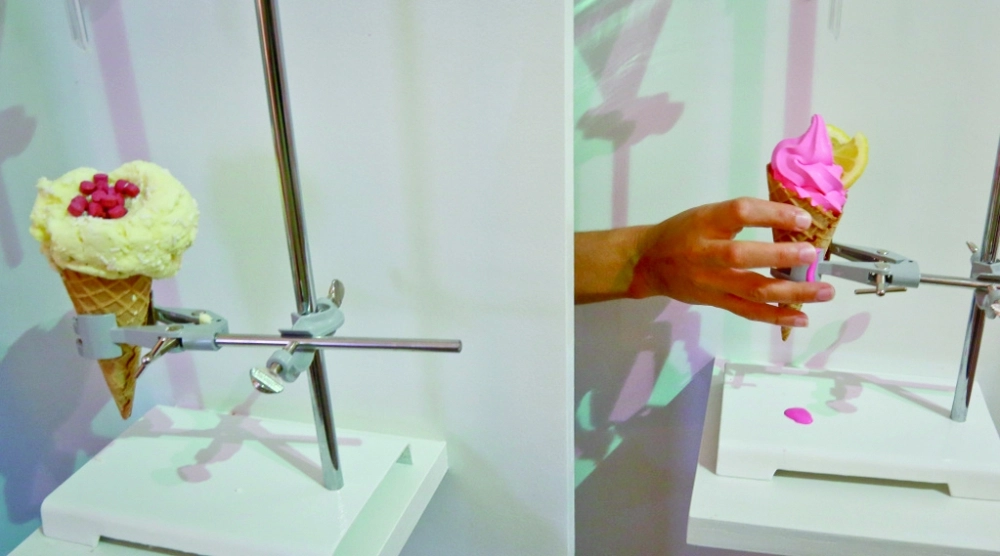 من أنواع الأيس كريم المعروضة ( Straits Times)