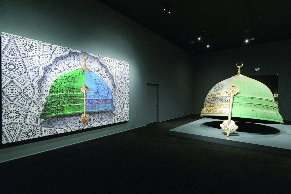 من أعمال غارم في المعرض 