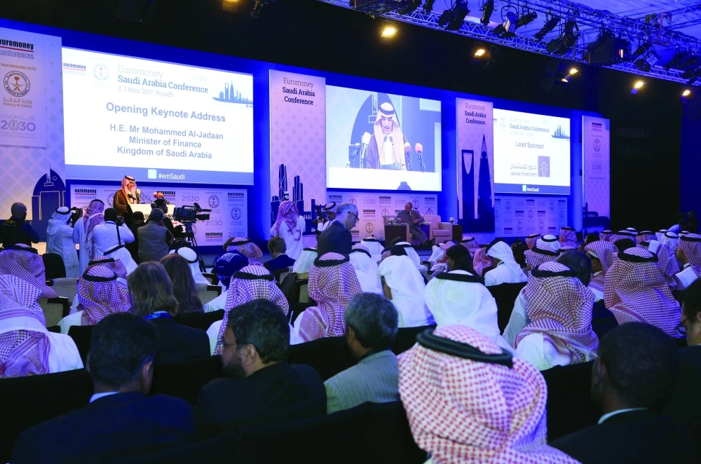 مؤتمر يوروموني في الرياض أمس                                                                                                                  (مكة)