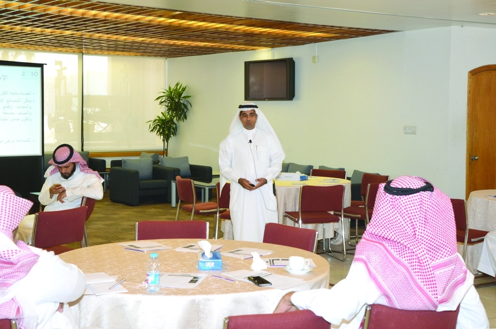 جانب من ورشة العمل أمس                           (مكة)