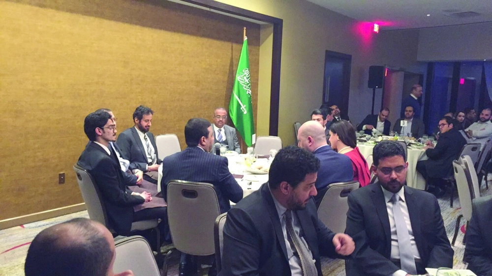 توفيق الربيعة خلال لقاء بوسطن الصحي الأول                             (مكة)