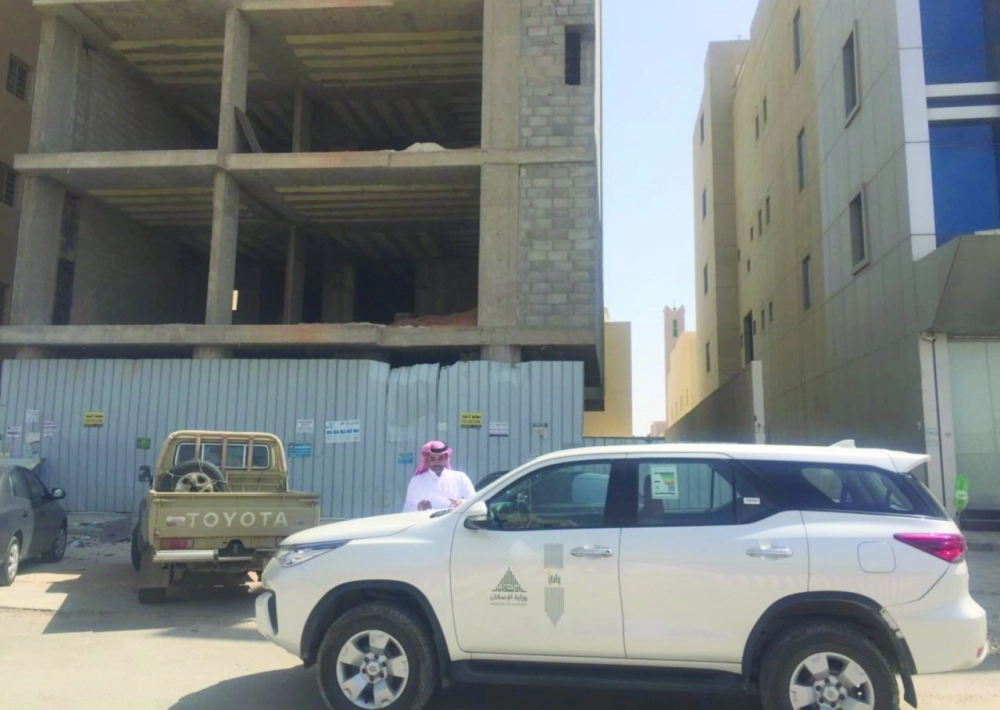 ممثل برنامج وافي أثناء متابعة ميدانية لأحد المشاريع                                 (مكة)