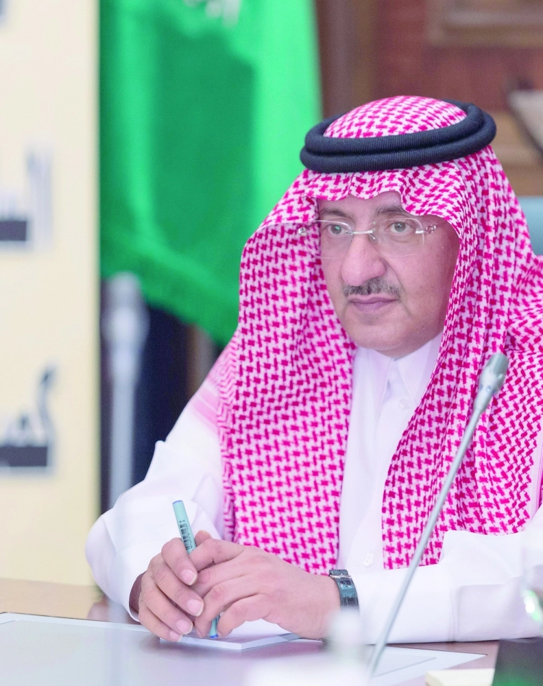 الأمير محمد بن نايف خلال تدشين الحملة (واس) 