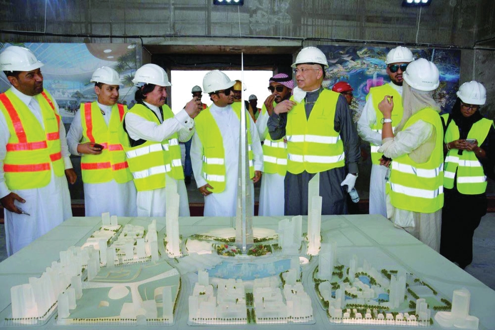 أثناء الجولة بالمشروع                             (مكة)