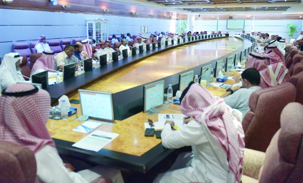 جانب من ورشة العمل أمس (مكة)