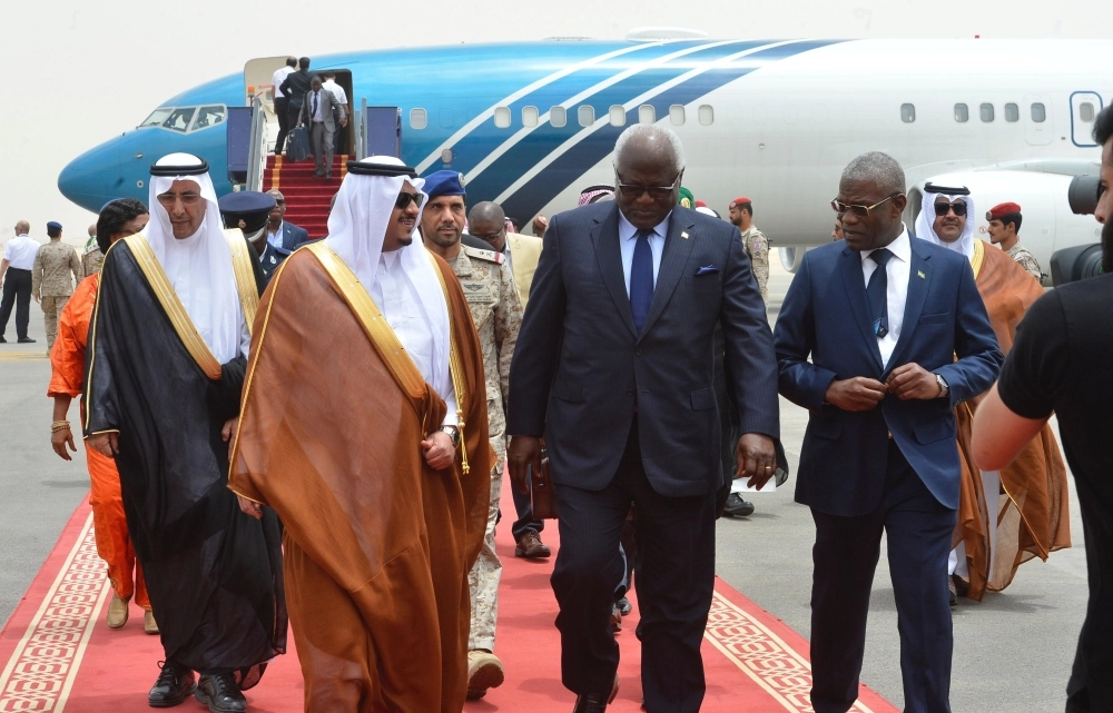  رئيس سيراليون الدكتور إرنست باي كوروما لدى وصوله الرياض (واس)