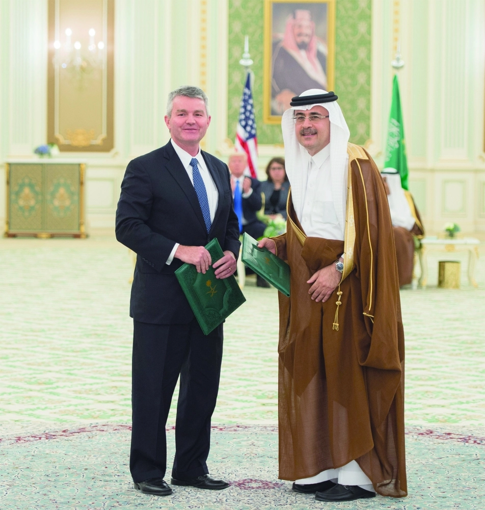 أمين الناصر بعد إحدى الاتفاقيات 