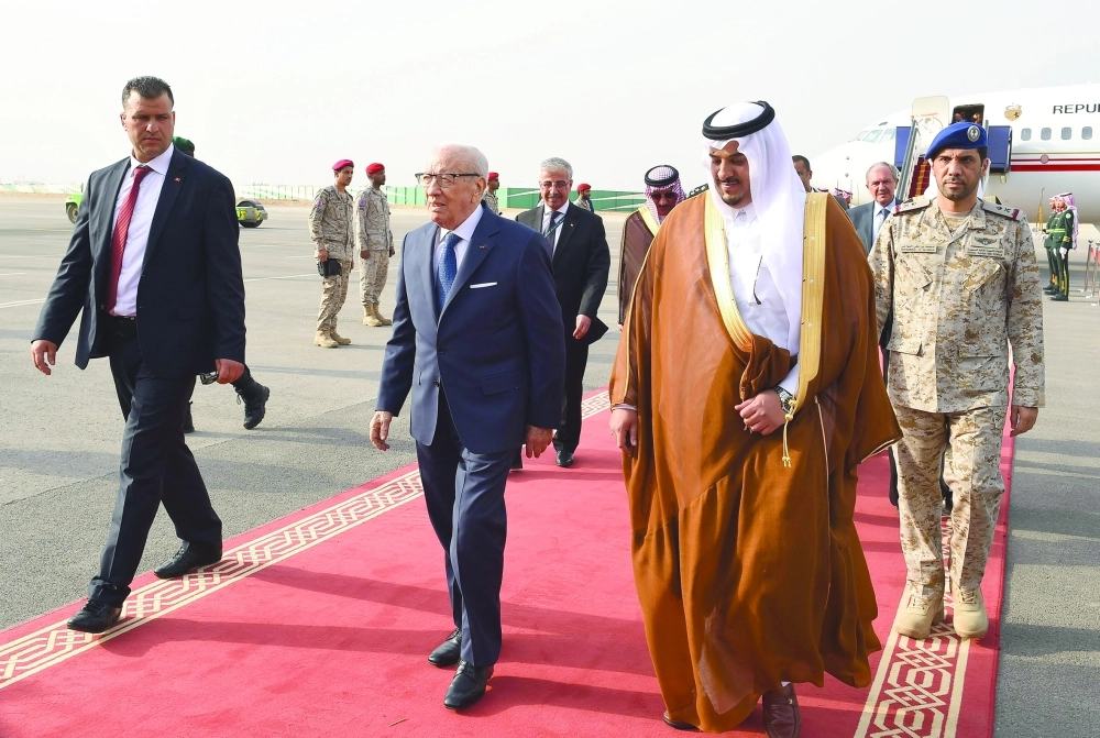 رئيس الجمهورية التونسية الباجي قائد السبسي لدي وصوله الرياض (واس)